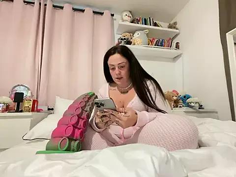 Customizable and immersive: Energize your taste buds and checkout our delicious choice of amateur cams liveshows with excited livestreamers getting their sweet physiques pounded with their beloved vibrating toys.