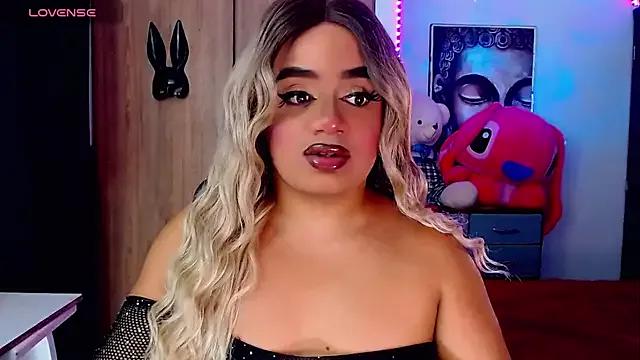 Sofiabigcock22 from StripChat is Freechat