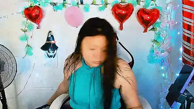 Customizable and immersive: Energize your taste buds and checkout our delicious choice of amateur cams liveshows with excited livestreamers getting their sweet physiques pounded with their beloved vibrating toys.