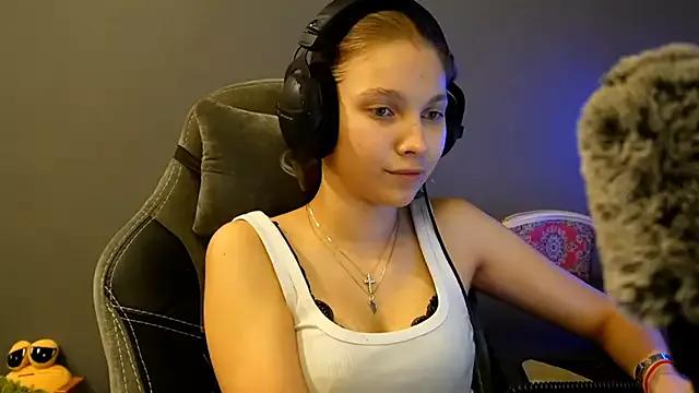 Softixq from StripChat is Freechat