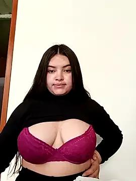 Customizable and immersive: Energize your taste buds and checkout our delicious choice of amateur cams liveshows with excited livestreamers getting their sweet physiques pounded with their beloved vibrating toys.