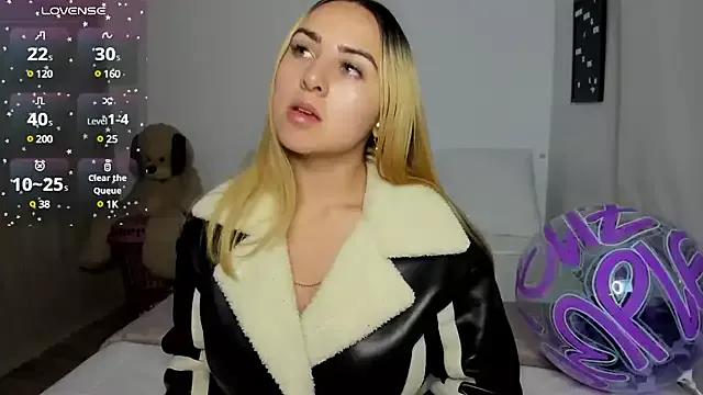 sophi_mooreno from StripChat is Freechat