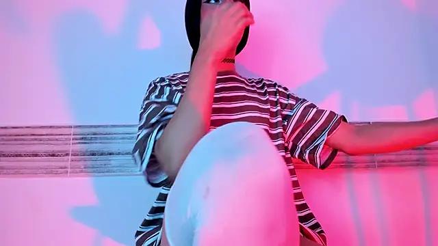 Customizable and immersive: Energize your taste buds and checkout our delicious choice of amateur cams liveshows with excited livestreamers getting their sweet physiques pounded with their beloved vibrating toys.