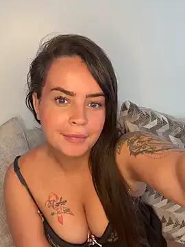 Sophie_23XX from StripChat is Freechat