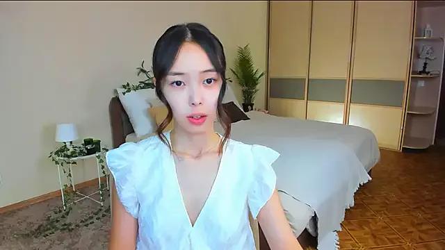 SoulHarmoonyy from StripChat is Freechat