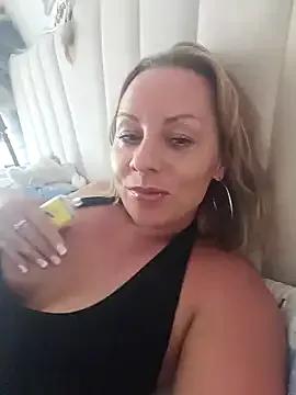 Sparkle2206 from StripChat is Freechat