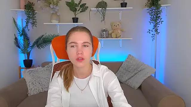 Customizable and immersive: Energize your taste buds and checkout our delicious choice of amateur cams liveshows with excited livestreamers getting their sweet physiques pounded with their beloved vibrating toys.