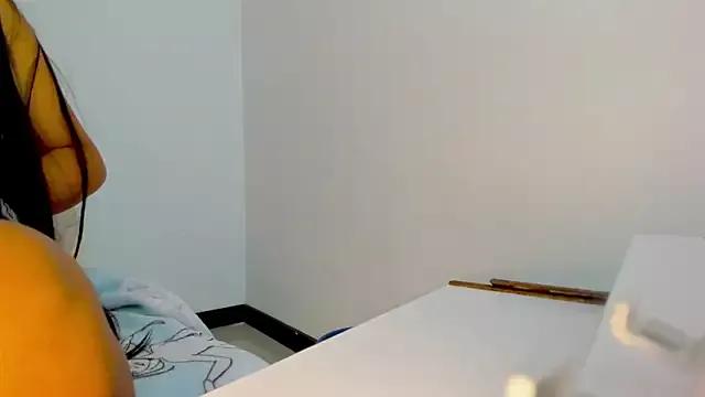 SQUIRTINGQUEEN11 from StripChat is Freechat