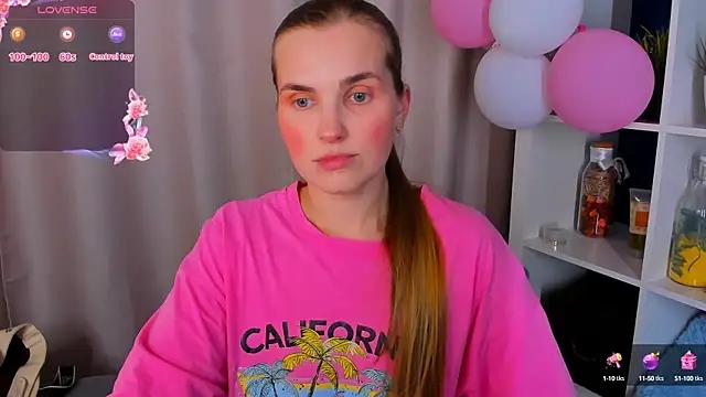 StacyHotty from StripChat is Freechat