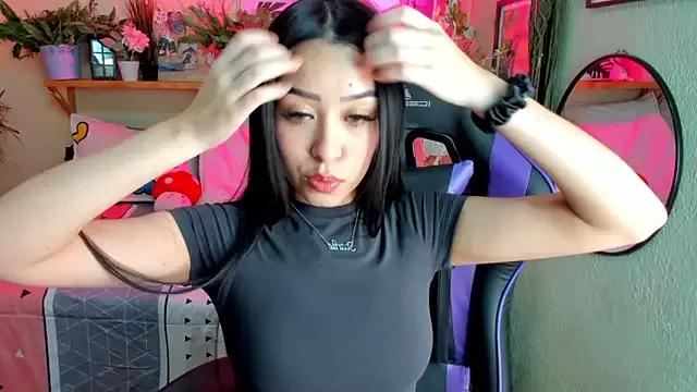 Customizable and immersive: Energize your taste buds and checkout our delicious choice of amateur cams liveshows with excited livestreamers getting their sweet physiques pounded with their beloved vibrating toys.