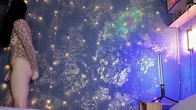 Stellarkisss from StripChat is Freechat