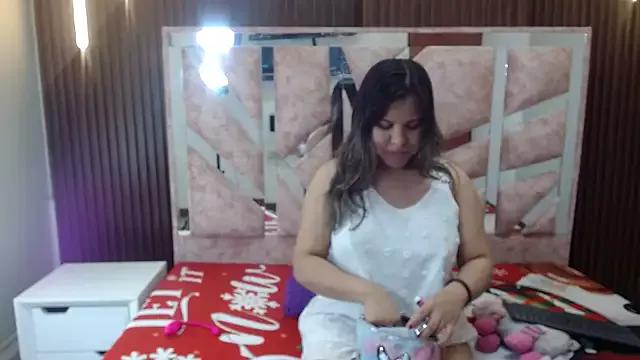 stephanie_ross from StripChat is Freechat