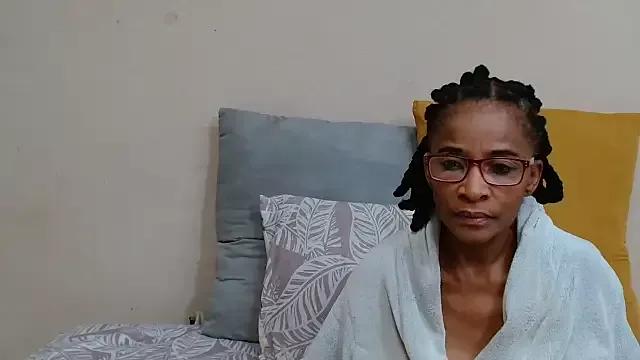 SugarPoppy24xxx from StripChat is Freechat