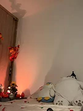 Customizable and immersive: Energize your taste buds and checkout our delicious choice of amateur cams liveshows with excited livestreamers getting their sweet physiques pounded with their beloved vibrating toys.