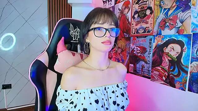Customizable and immersive: Energize your taste buds and checkout our delicious choice of amateur cams liveshows with excited livestreamers getting their sweet physiques pounded with their beloved vibrating toys.