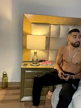 Customizable and immersive: Energize your taste buds and checkout our delicious choice of amateur cams liveshows with excited livestreamers getting their sweet physiques pounded with their beloved vibrating toys.