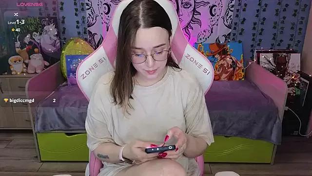 Customizable and immersive: Energize your taste buds and checkout our delicious choice of amateur cams liveshows with excited livestreamers getting their sweet physiques pounded with their beloved vibrating toys.