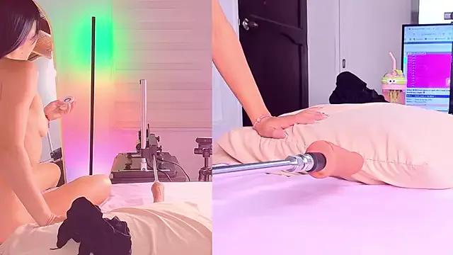 Sweet_Susie_ from StripChat is Freechat