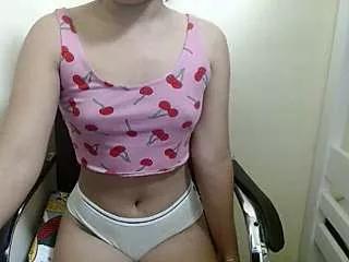 SweetAlexa19 from StripChat