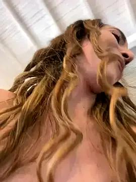 SweetieSinXXX from StripChat is Freechat
