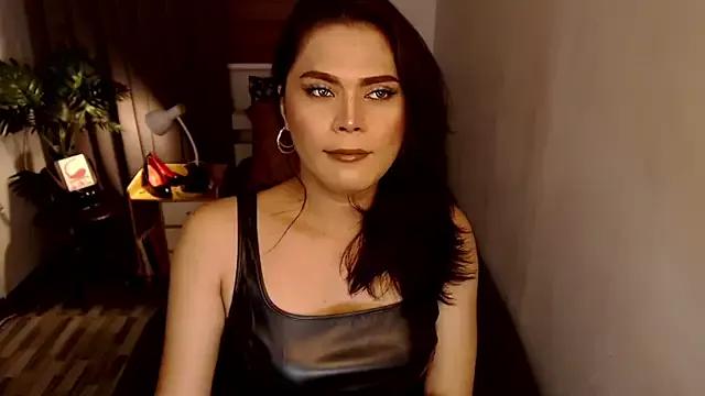 SweetieZeveey_ from StripChat is Freechat