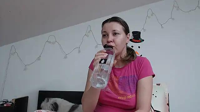Customizable and immersive: Energize your taste buds and checkout our delicious choice of amateur cams liveshows with excited livestreamers getting their sweet physiques pounded with their beloved vibrating toys.