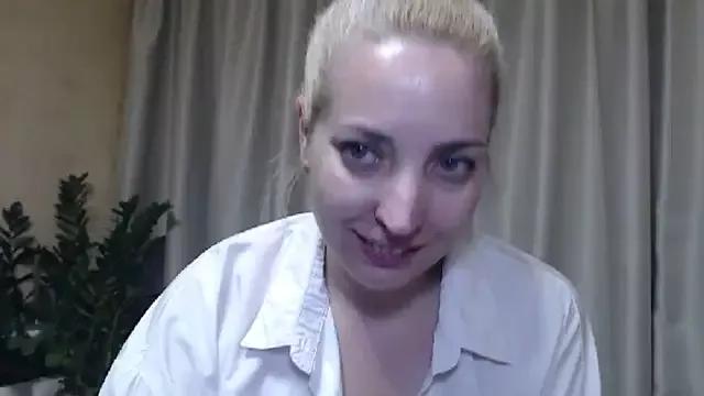 sweetpussy from StripChat is Freechat