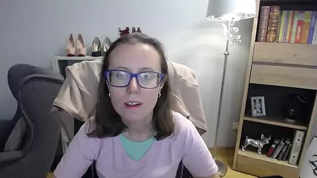 sweetxLizzy from StripChat is Freechat