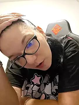Customizable and immersive: Energize your taste buds and checkout our delicious choice of amateur cams liveshows with excited livestreamers getting their sweet physiques pounded with their beloved vibrating toys.