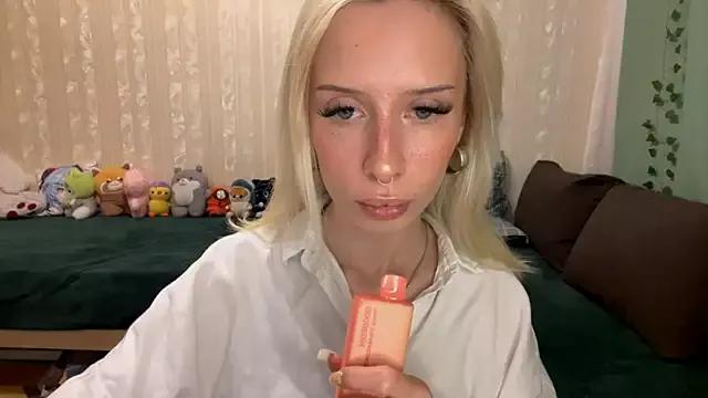 Customizable and immersive: Energize your taste buds and checkout our delicious choice of amateur cams liveshows with excited livestreamers getting their sweet physiques pounded with their beloved vibrating toys.
