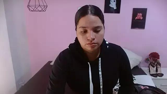 talia_isabella from StripChat is Freechat