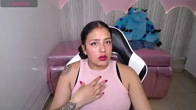 Customizable and immersive: Energize your taste buds and checkout our delicious choice of amateur cams liveshows with excited livestreamers getting their sweet physiques pounded with their beloved vibrating toys.