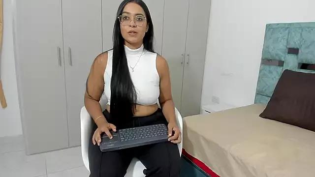 Customizable and immersive: Energize your taste buds and checkout our delicious choice of amateur cams liveshows with excited livestreamers getting their sweet physiques pounded with their beloved vibrating toys.