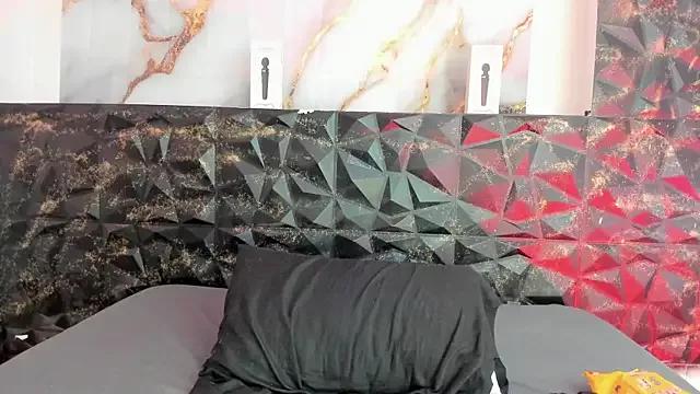 Tamaraa_fx from StripChat is Freechat
