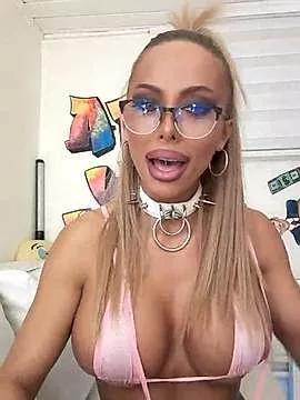 Customizable and immersive: Energize your taste buds and checkout our delicious choice of amateur cams liveshows with excited livestreamers getting their sweet physiques pounded with their beloved vibrating toys.