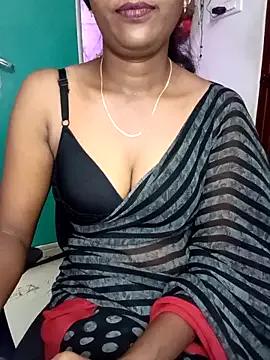 Tamil_kavinila from StripChat is Freechat