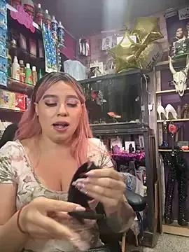Customizable and immersive: Energize your taste buds and checkout our delicious choice of amateur cams liveshows with excited livestreamers getting their sweet physiques pounded with their beloved vibrating toys.