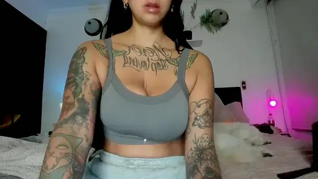 tattoo_ninja_kittyy from StripChat is Freechat