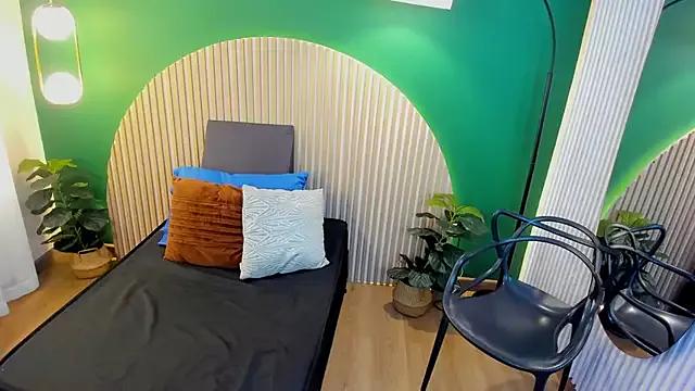 Customizable and immersive: Energize your taste buds and checkout our delicious choice of amateur cams liveshows with excited livestreamers getting their sweet physiques pounded with their beloved vibrating toys.