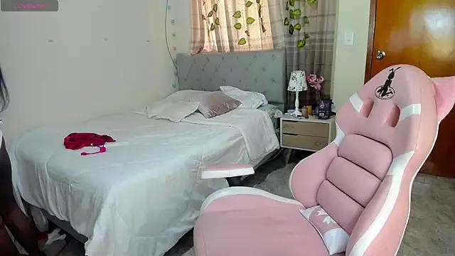 taylor_fox27 from StripChat is Freechat