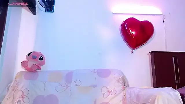 Customizable and immersive: Energize your taste buds and checkout our delicious choice of amateur cams liveshows with excited livestreamers getting their sweet physiques pounded with their beloved vibrating toys.