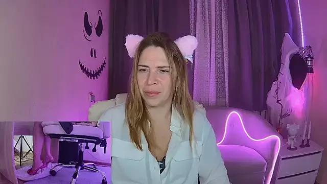 Customizable and immersive: Energize your taste buds and checkout our delicious choice of amateur cams liveshows with excited livestreamers getting their sweet physiques pounded with their beloved vibrating toys.