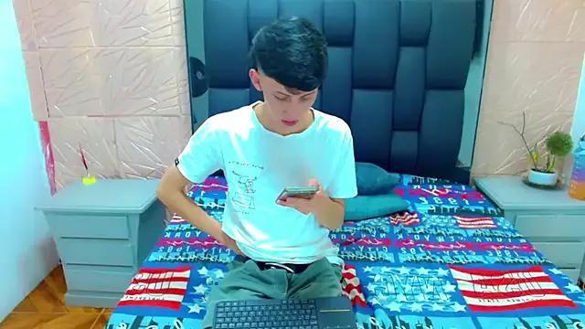 Customizable and immersive: Energize your taste buds and checkout our delicious choice of amateur cams liveshows with excited livestreamers getting their sweet physiques pounded with their beloved vibrating toys.