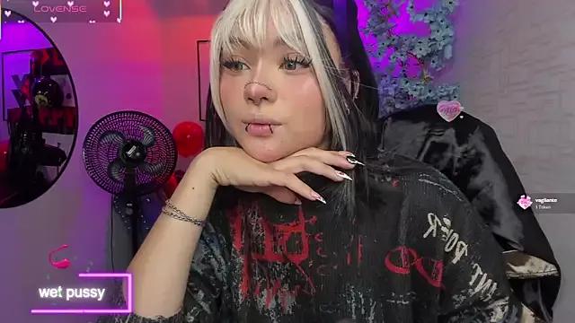 Customizable and immersive: Energize your taste buds and checkout our delicious choice of amateur cams liveshows with excited livestreamers getting their sweet physiques pounded with their beloved vibrating toys.