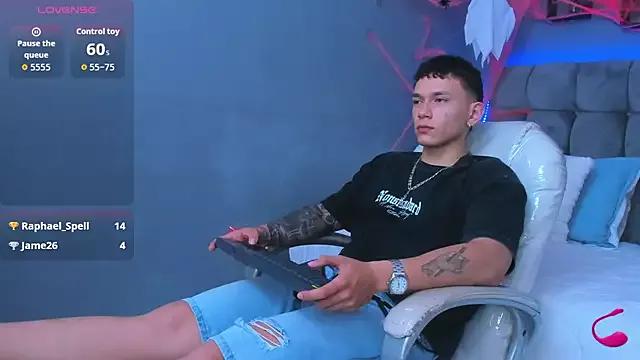 Thomas_moon from StripChat is Freechat