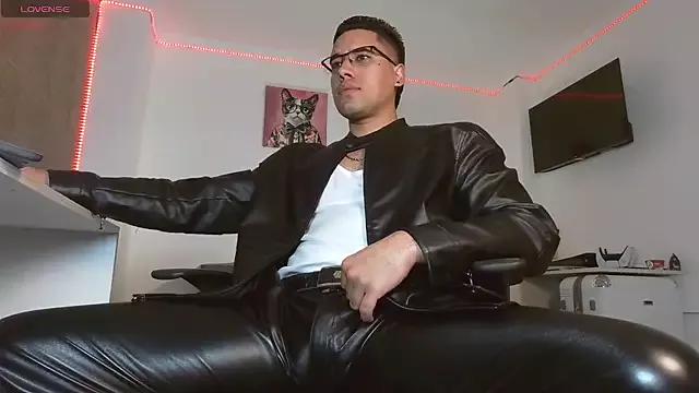 Thonydupont from StripChat is Freechat