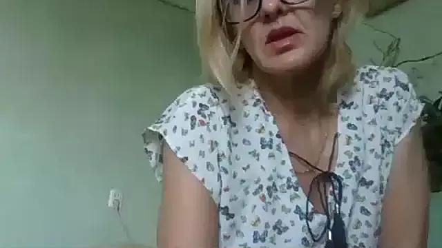 TianaQLove from StripChat is Freechat