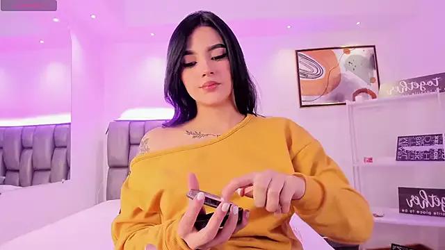 Tifanny_Jhoson from StripChat is Freechat