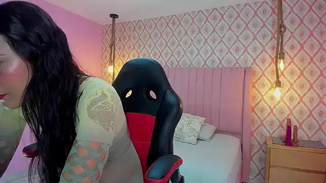 TIFFANY_BELLO from StripChat is Freechat