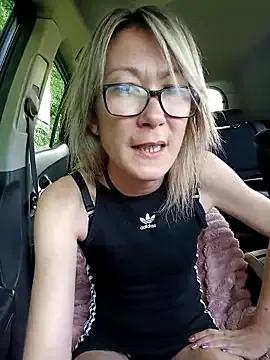 Photos of Timide_girl2 from StripChat is Freechat